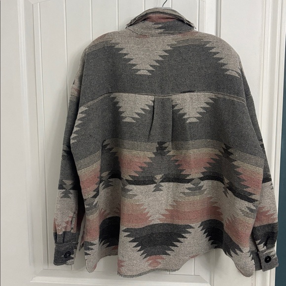 La Miel Aztec Patterned Button-Up Jacket - Picture 3 of 12